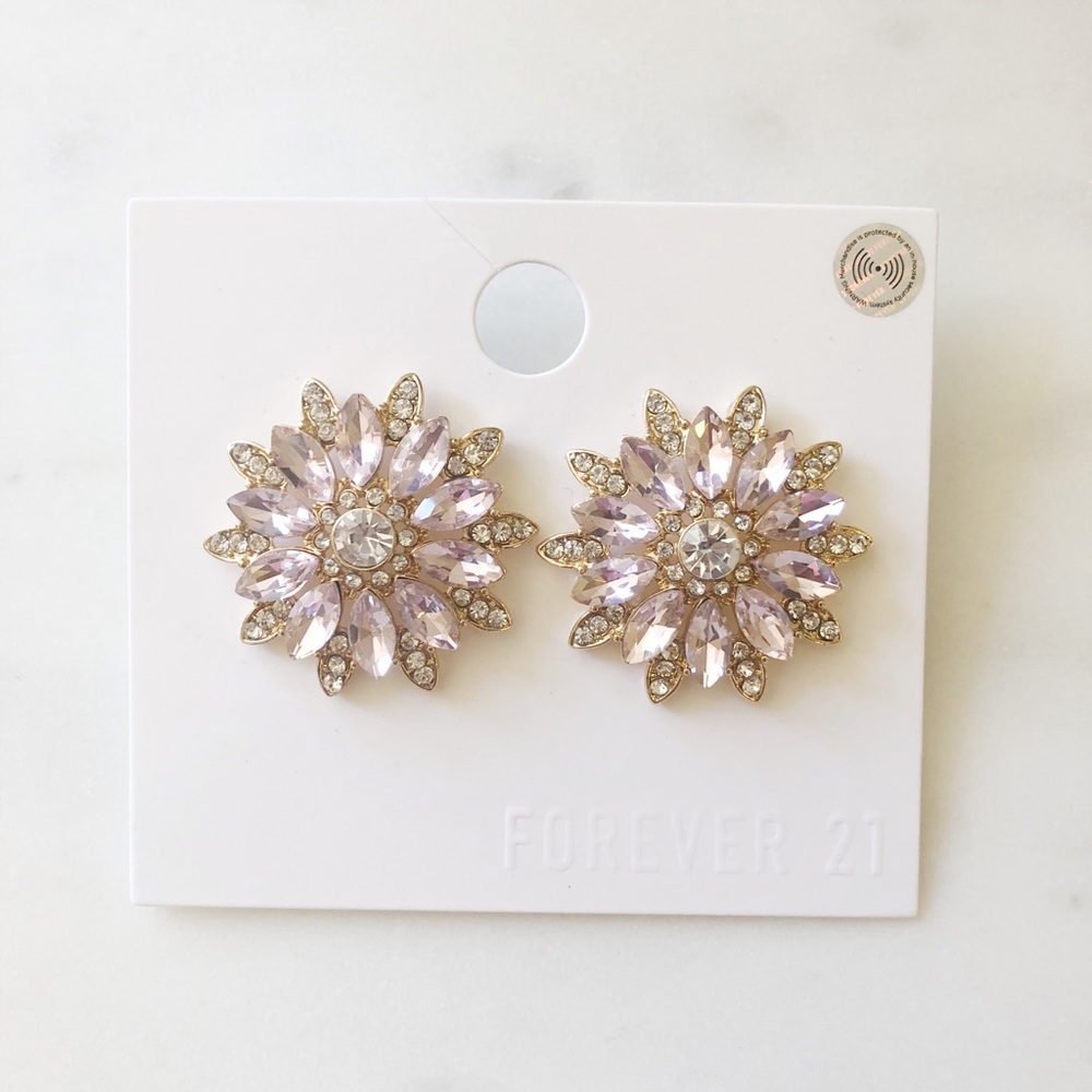 NEW FOREVER 21 STATEMENT EARRINGS💖💖